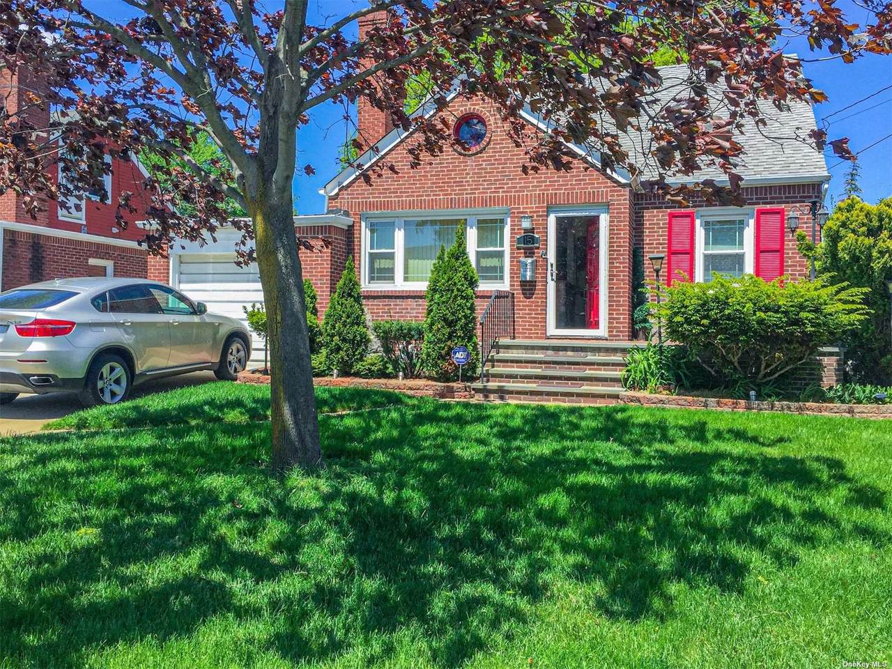 15 Chestnut Lane - Photo 1