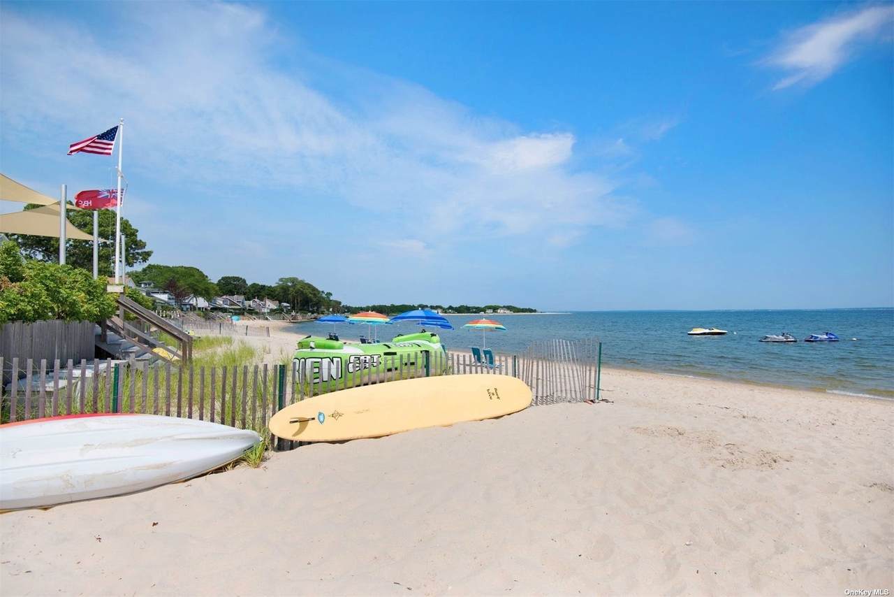 28 Bayside Avenue - Photo 1