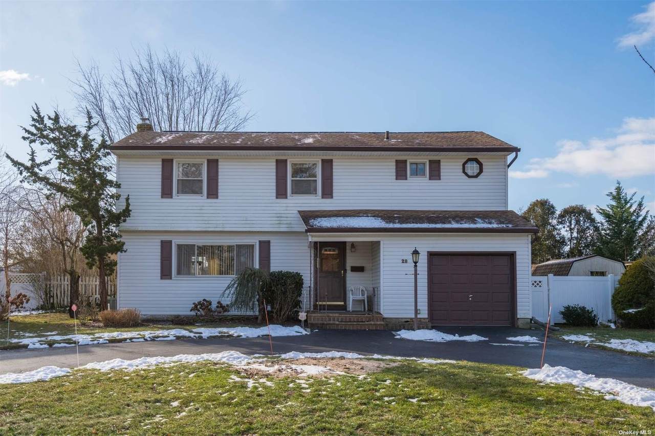 28 Seneca Drive - Photo 1