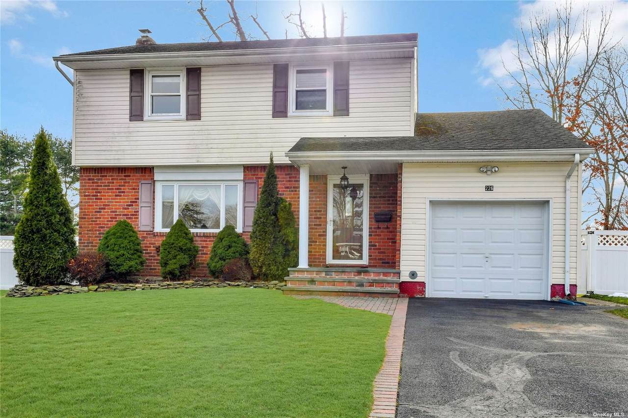 226 Marilynn Street - Photo 1