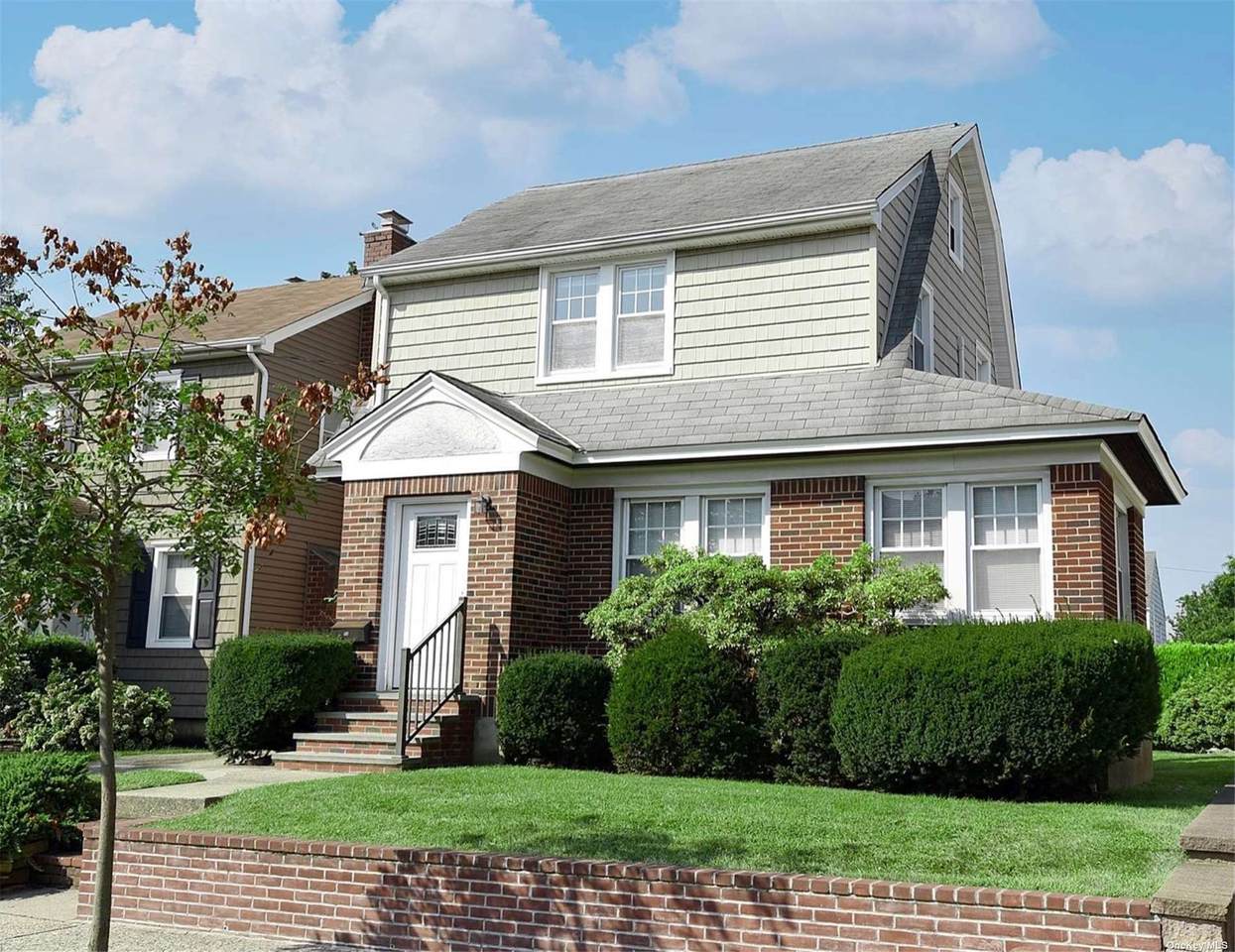 74 Daisy Avenue - Photo 1
