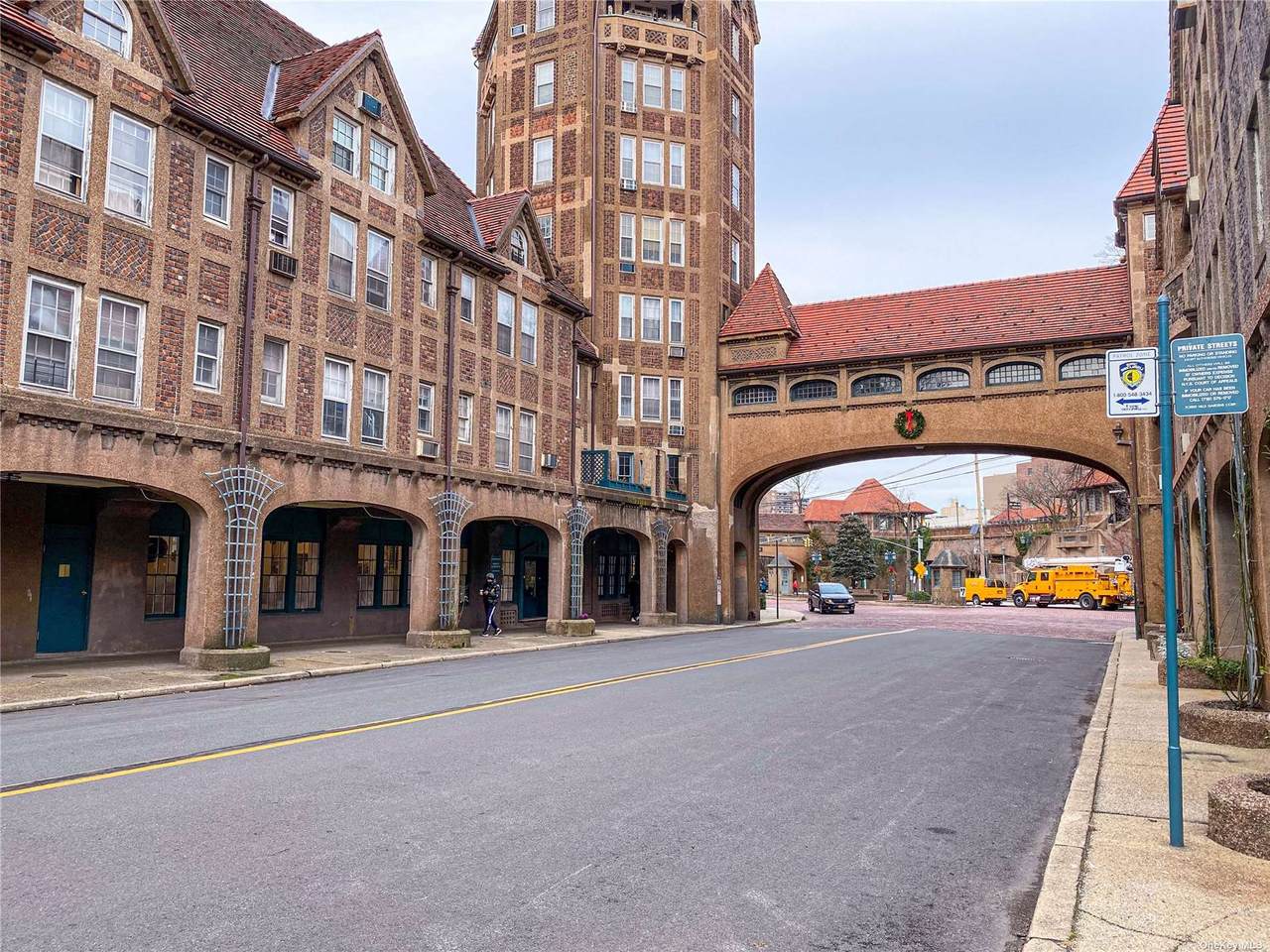 5 Station Square - Photo 1