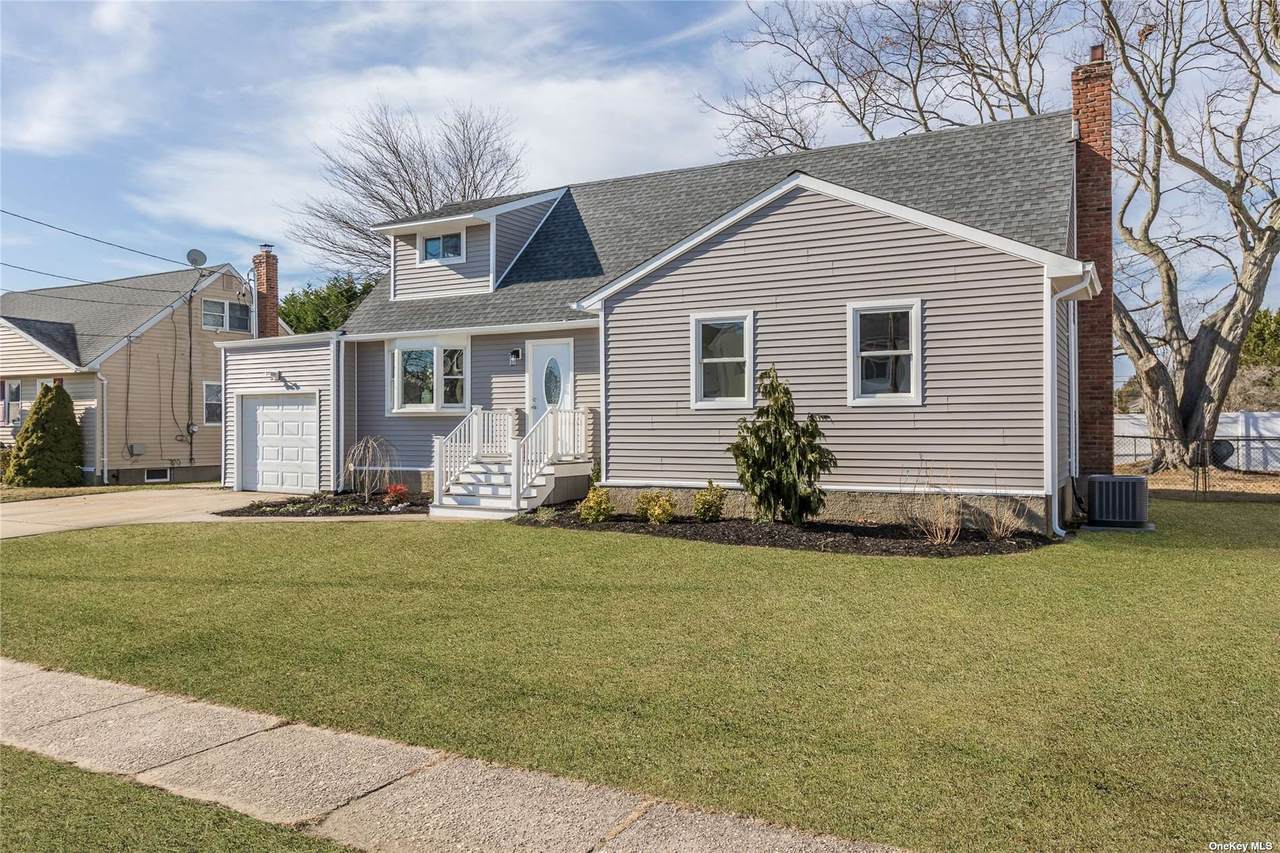 692 Keith Lane - Photo 1