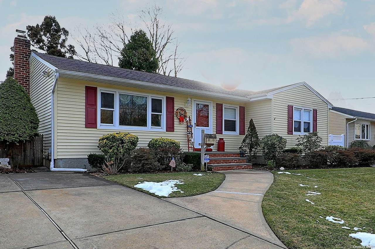 71 Martin Road - Photo 1