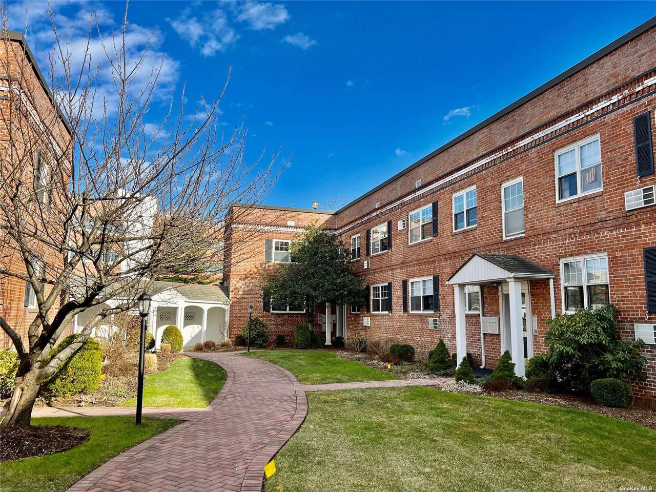 51 Lincoln Avenue - Photo 1