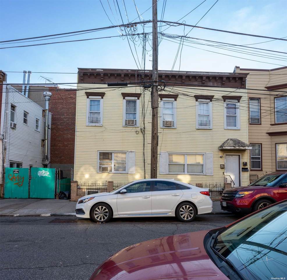 30-74 14th Street - Photo 1