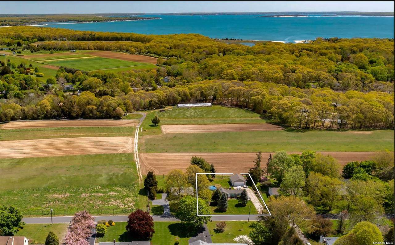 885 Little Neck Road - Photo 1