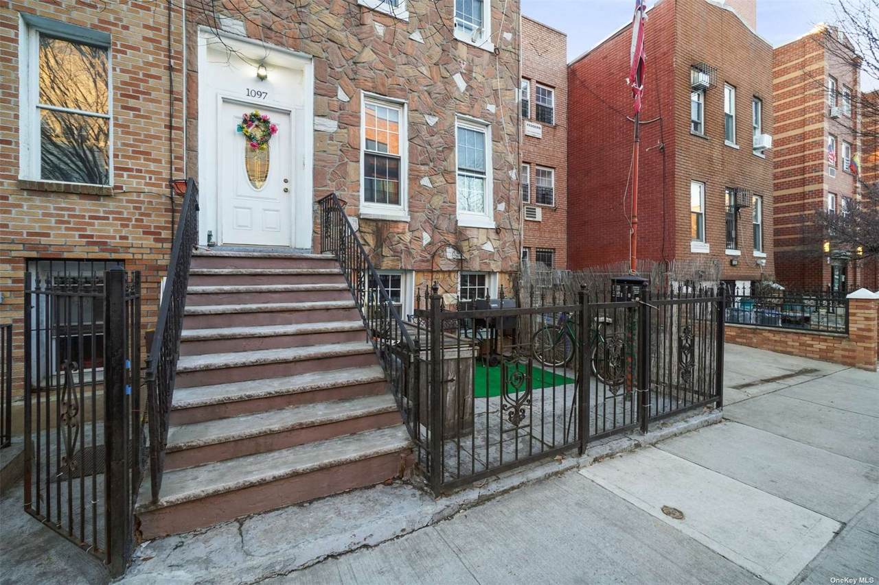 1097 Madison Street - Photo 1