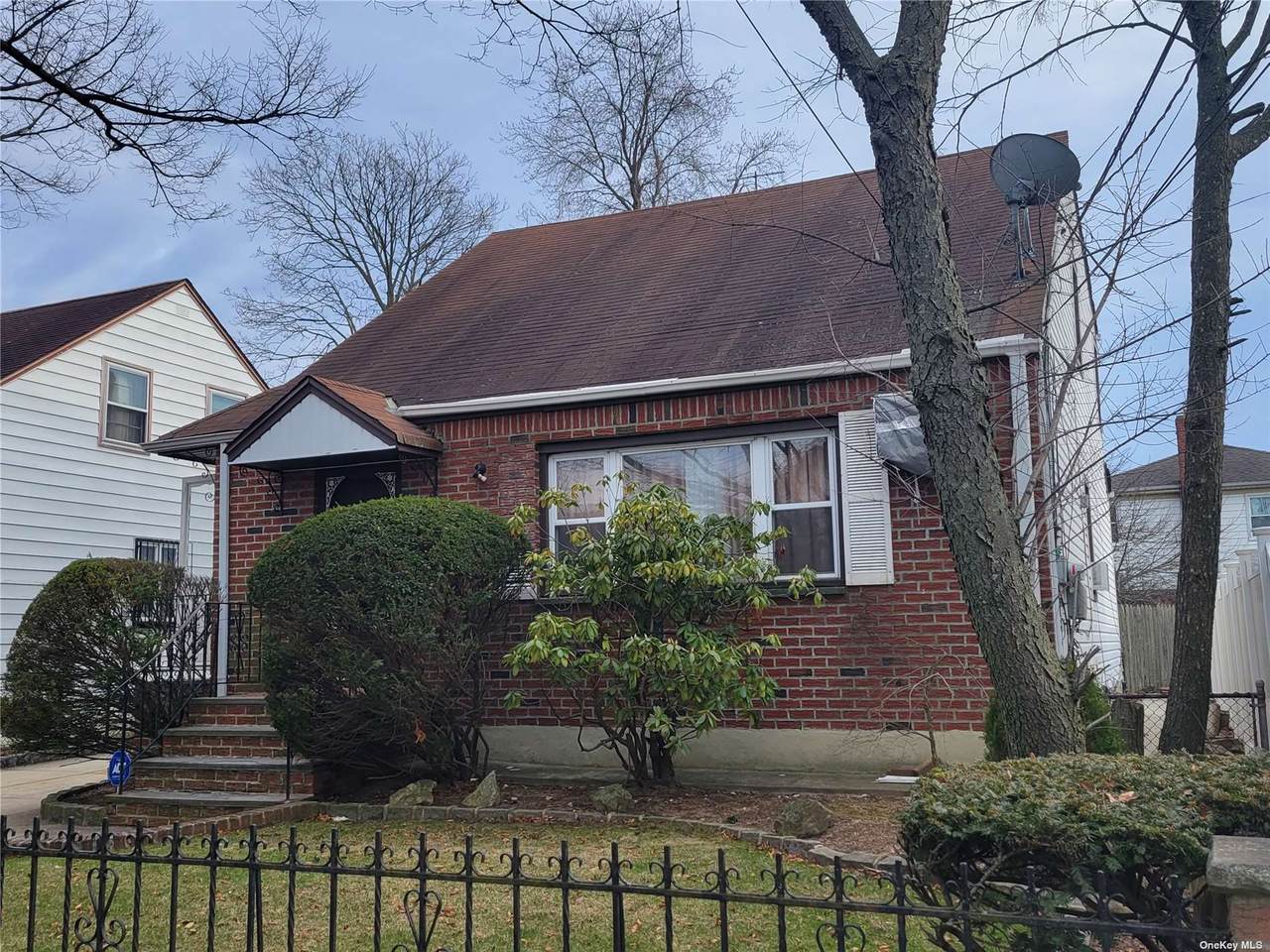 257-42 145th Avenue - Photo 1
