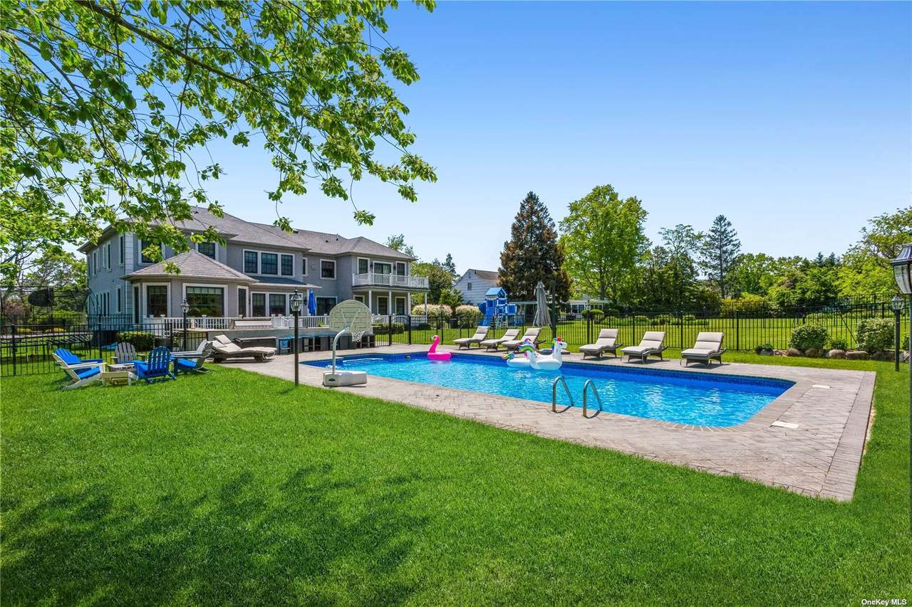 302 Hewlett Neck Road - Photo 1