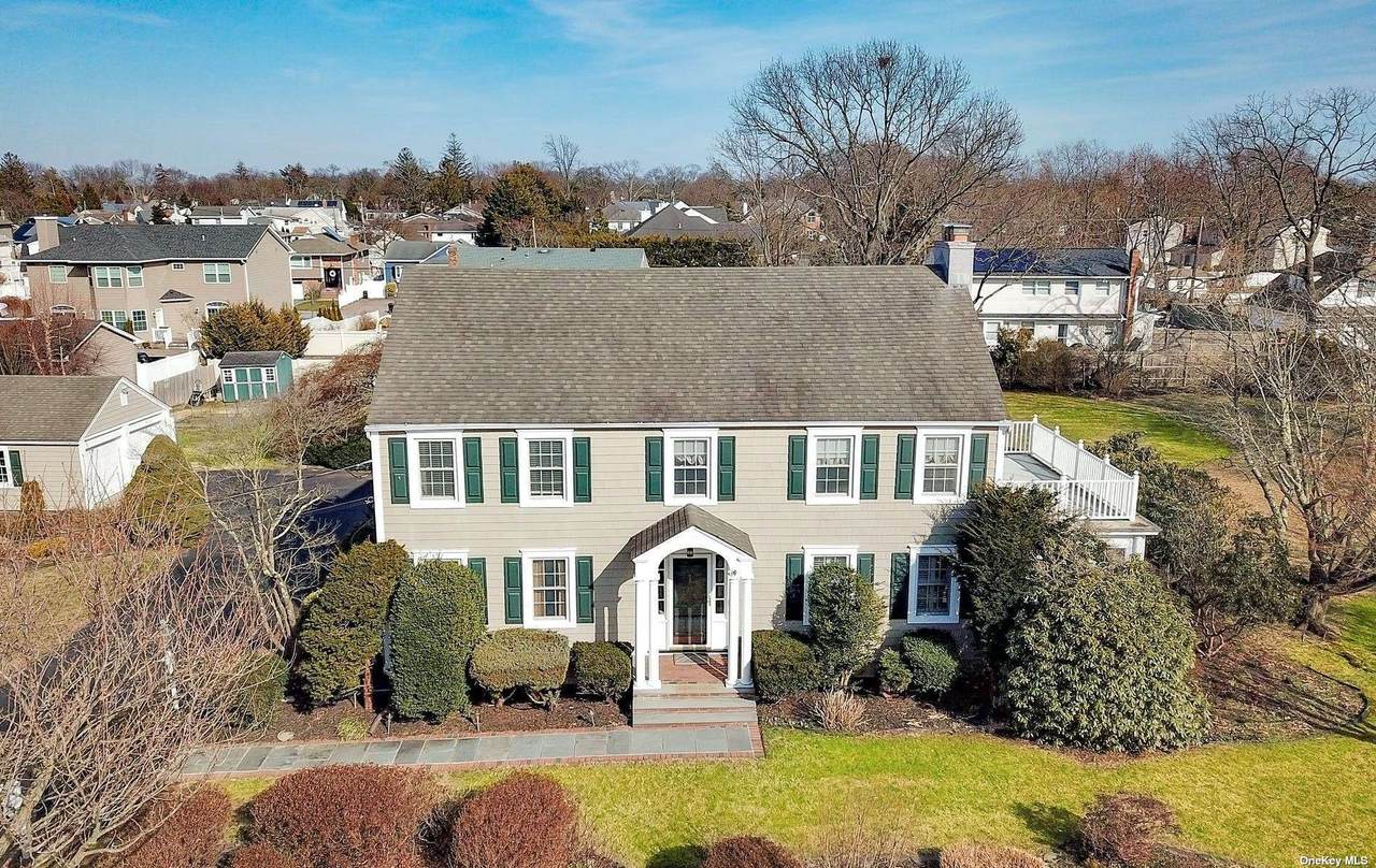 87 West Islip Road - Photo 1