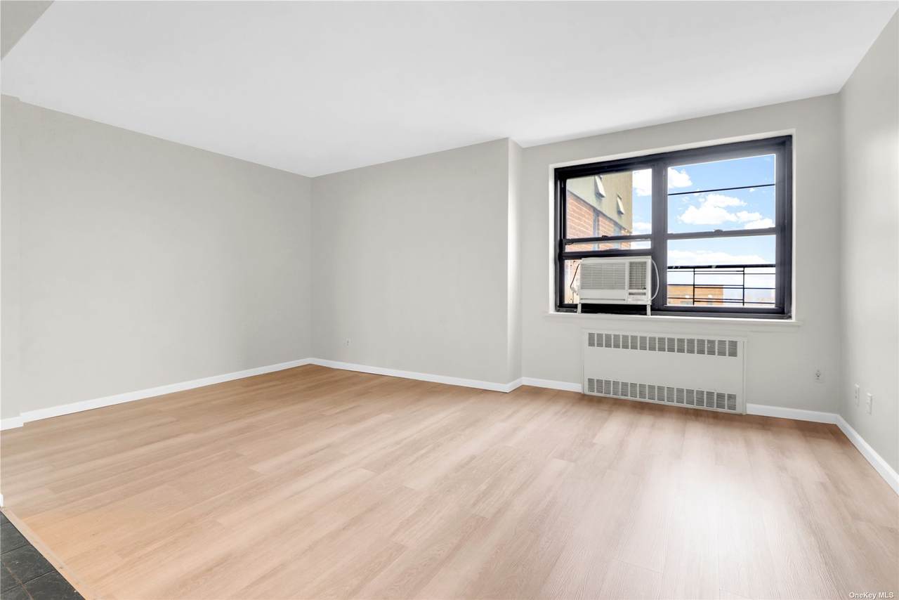 140-08 28th Road - Photo 1