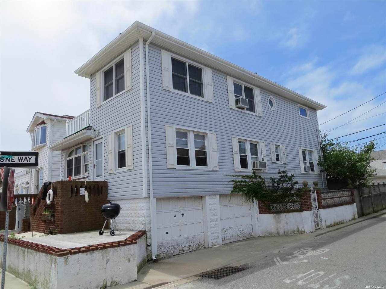 21 Virginia Avenue - Photo 1