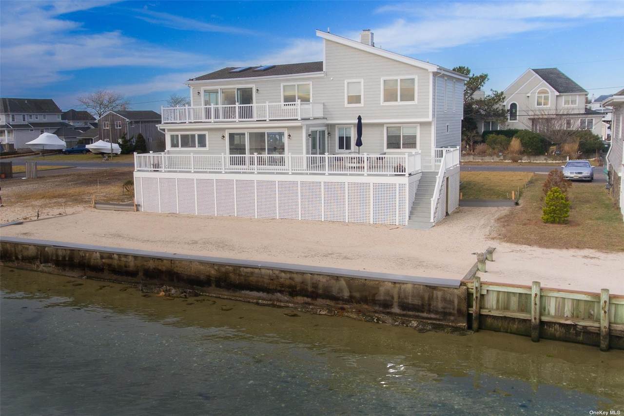 23 Shinnecock Road - Photo 1
