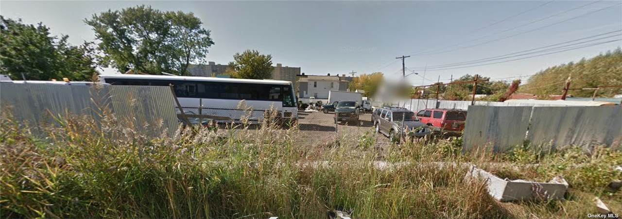 13328 77 Street - Photo 1