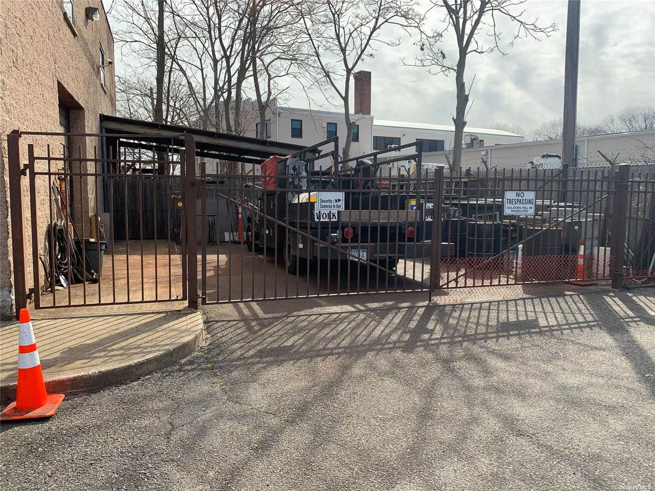 /e 488 E Main - Photo 1