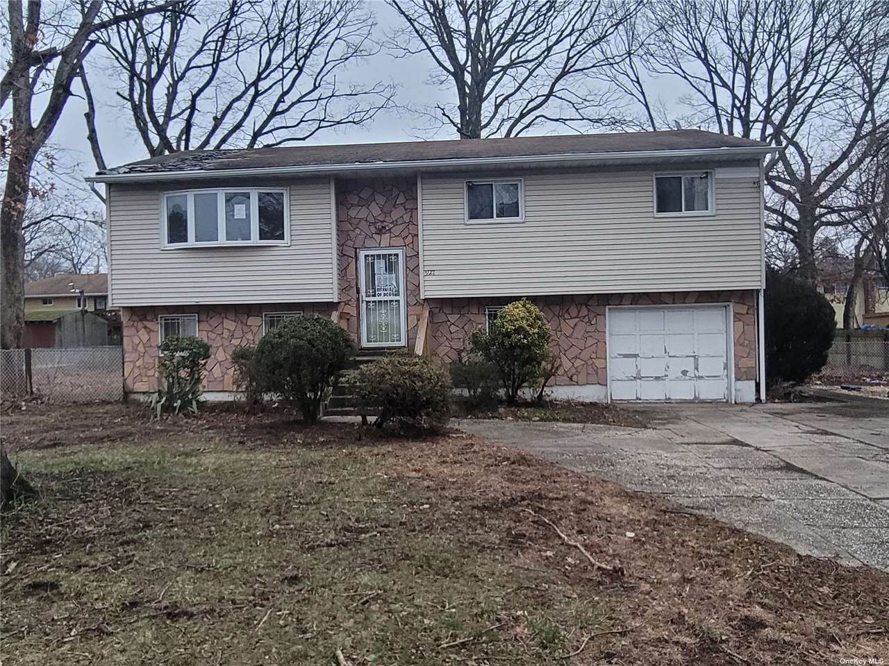 927 Sterling Place - Photo 1