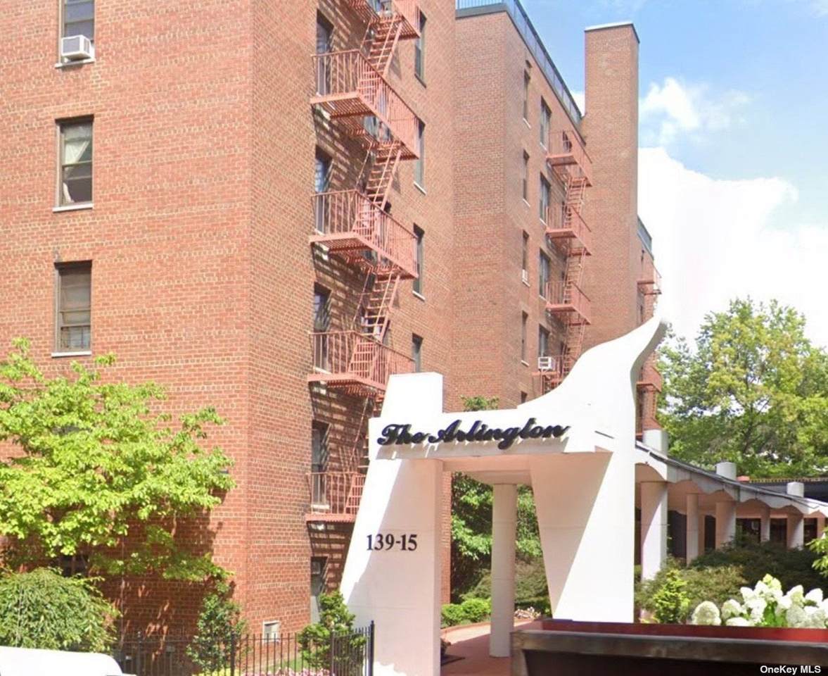 139-15 83rd Ave - Photo 1
