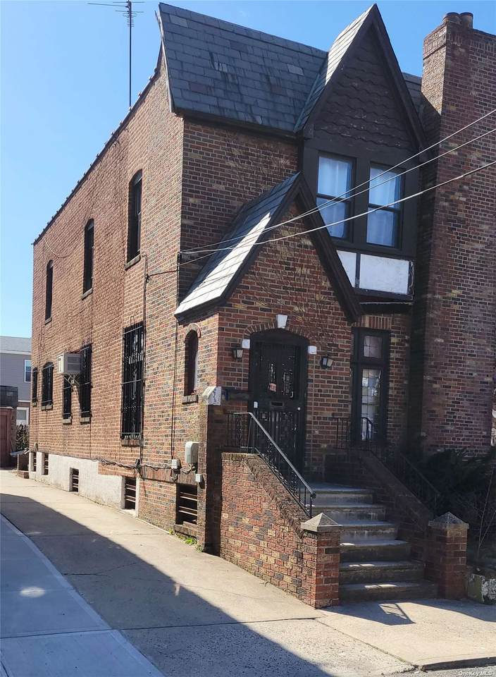 205-22 114th Road - Photo 1