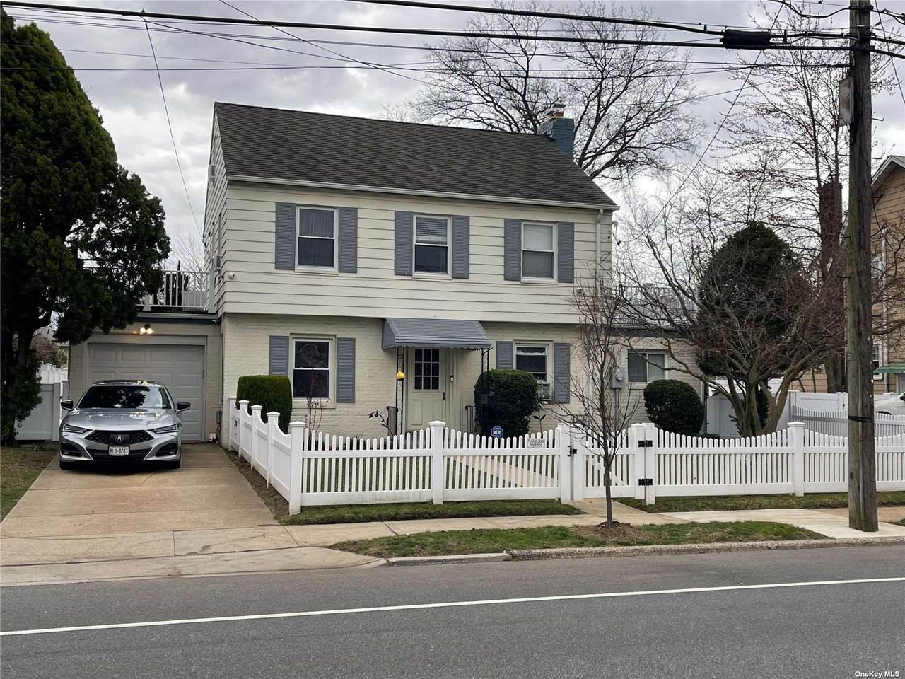 69 Rockaway Pkwy Parkway - Photo 1