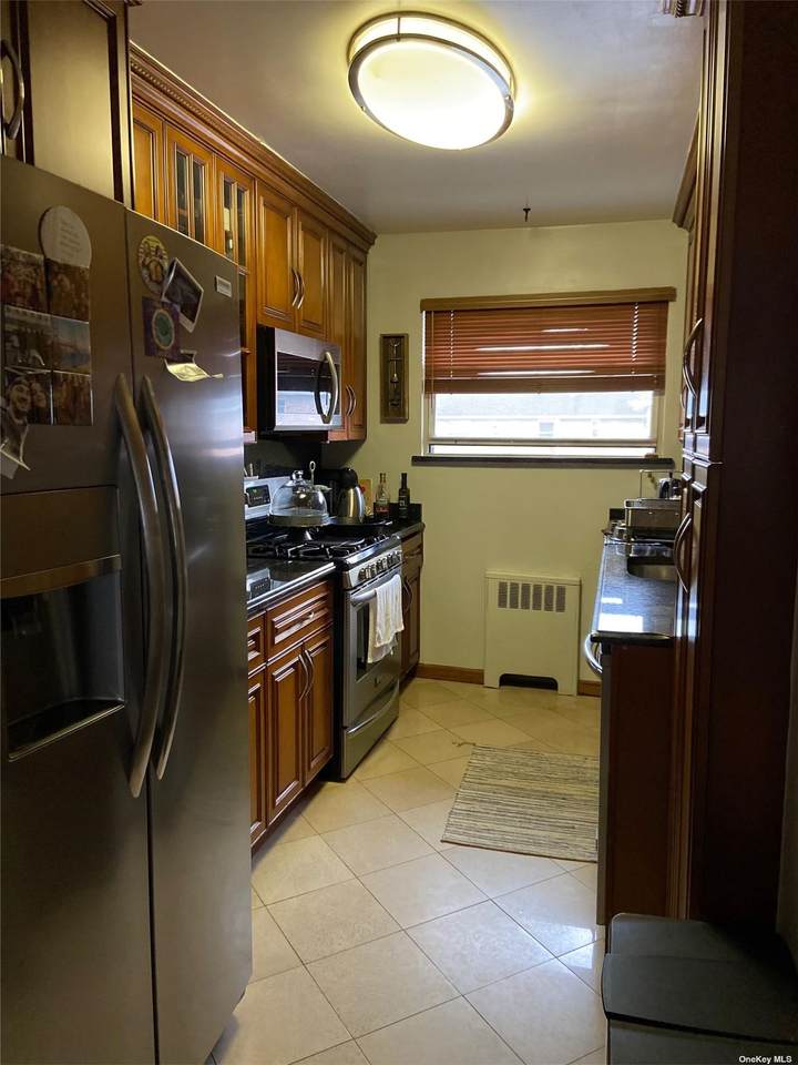 82-58 Langdale Street - Photo 1