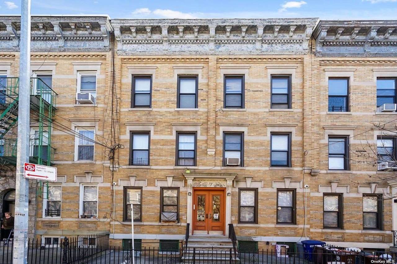 20-52 Gates Avenue - Photo 1