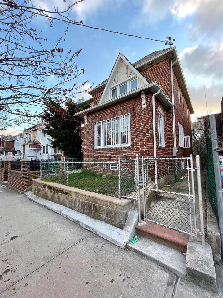 3363 Wilson Ave - Photo 1