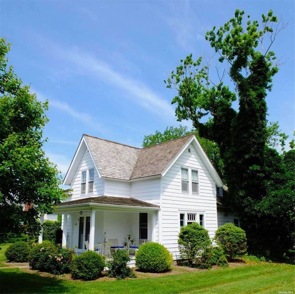 1045 Orchard Street - Photo 1