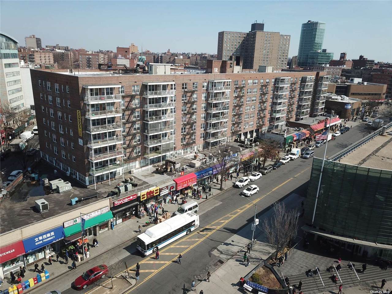 41-25 Kissena Boulevard - Photo 1