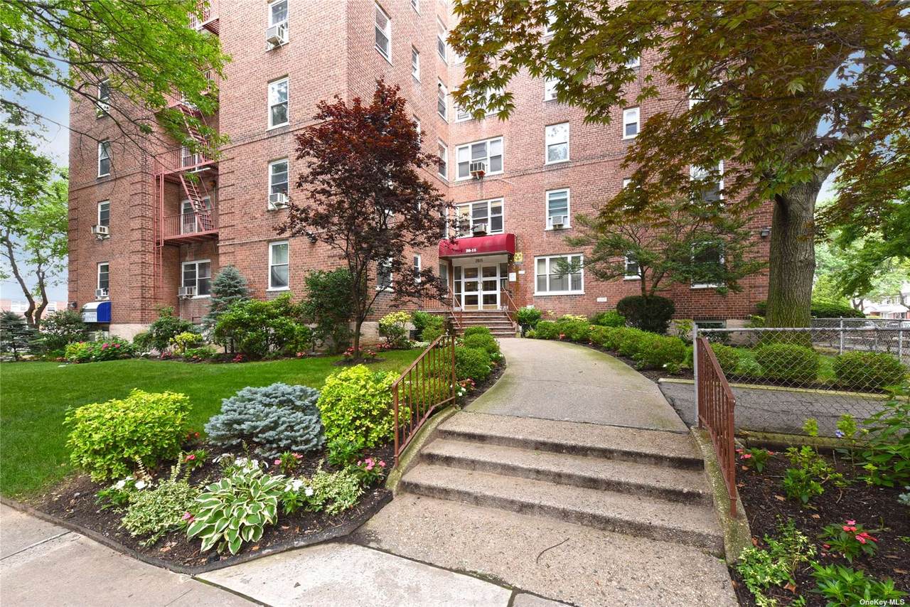 27-05 Parsons Boulevard - Photo 1