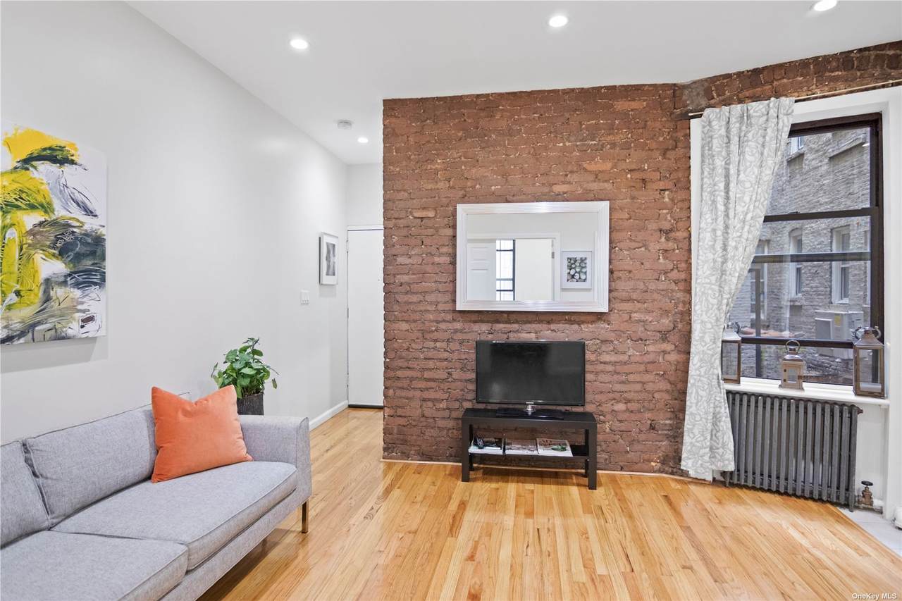 340 19th Street - Photo 1