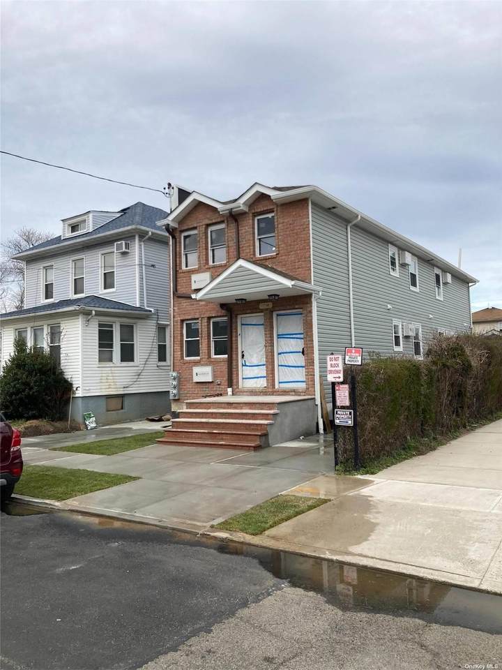 117-49 165 St - Photo 1