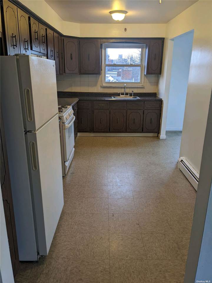 90-64 52 Ave - Photo 1
