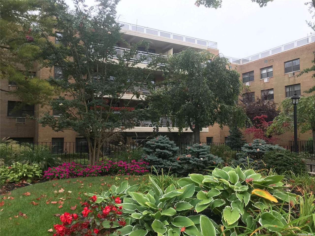 25 Park Place - Photo 1