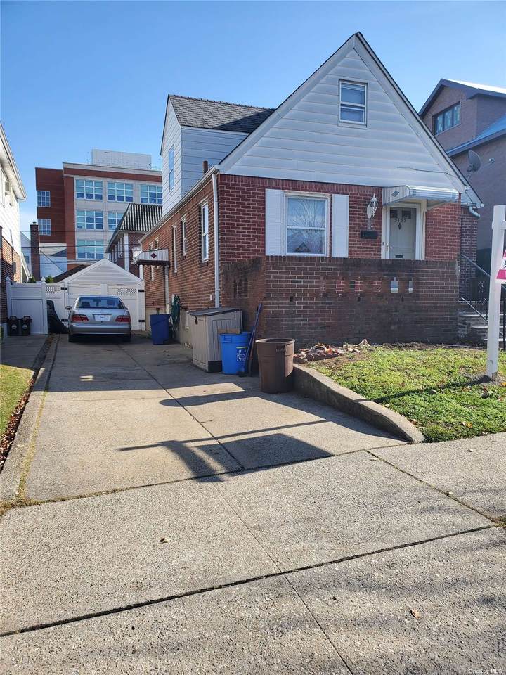 57-35 Parsons Boulevard - Photo 1