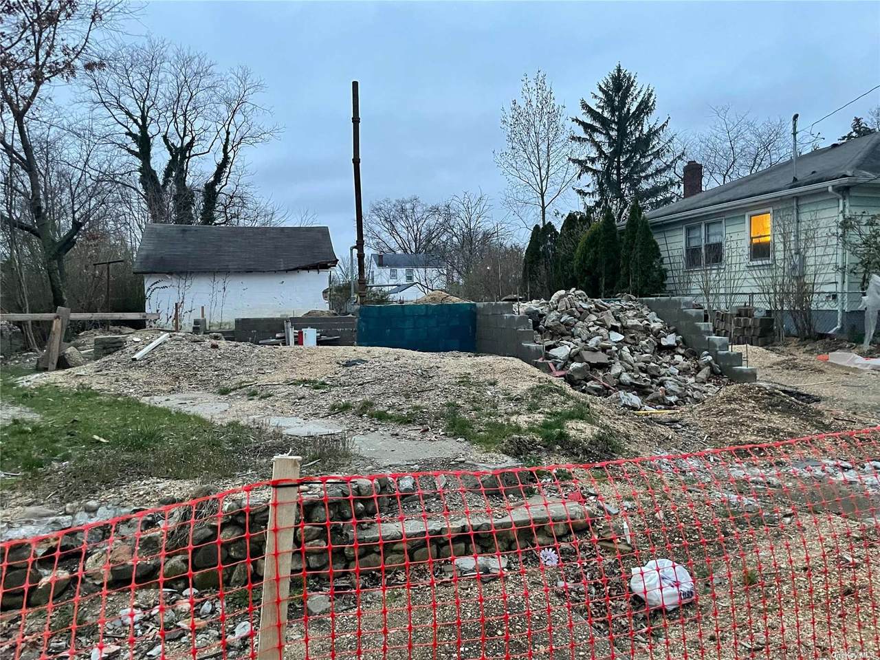 624 Southern Parkway - Photo 1