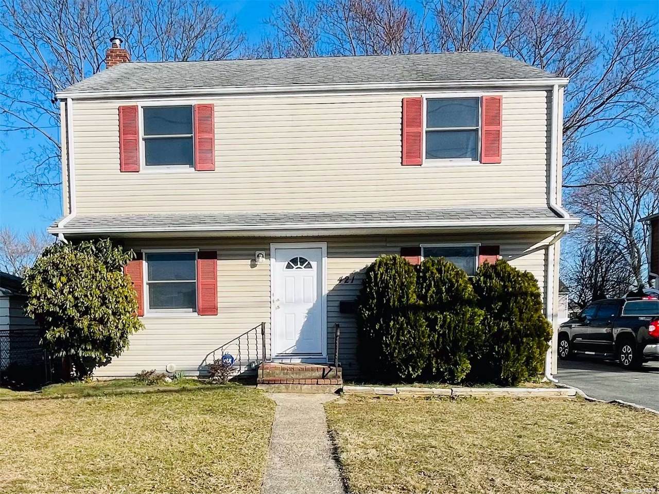 421 Staples Street - Photo 1