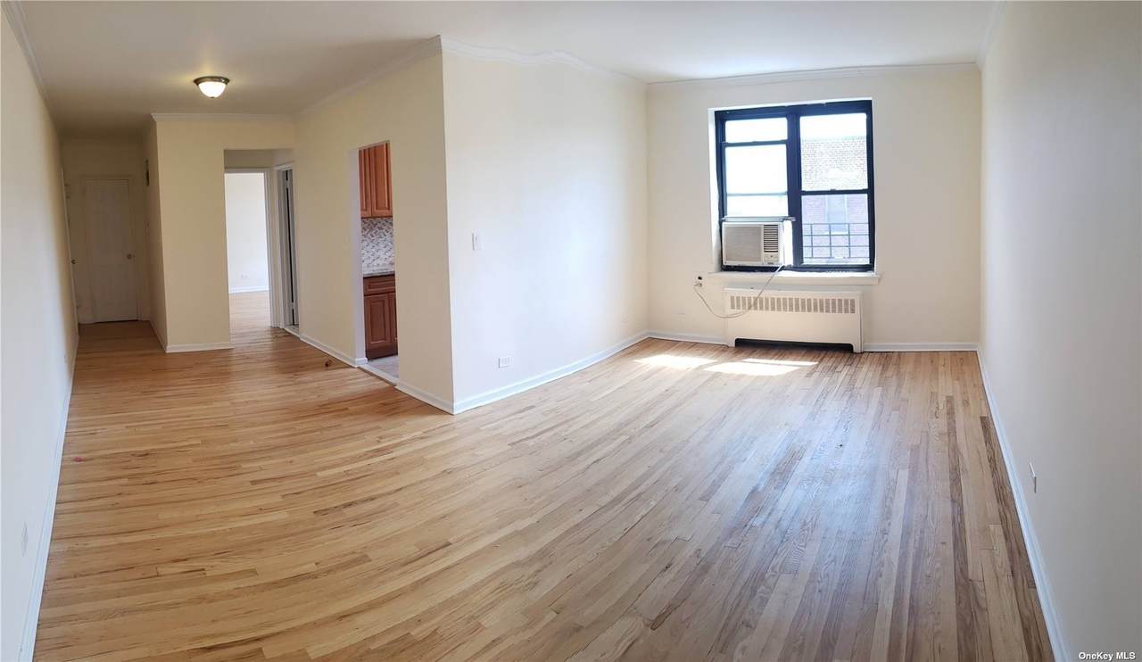 32-25 88 St. - Photo 1