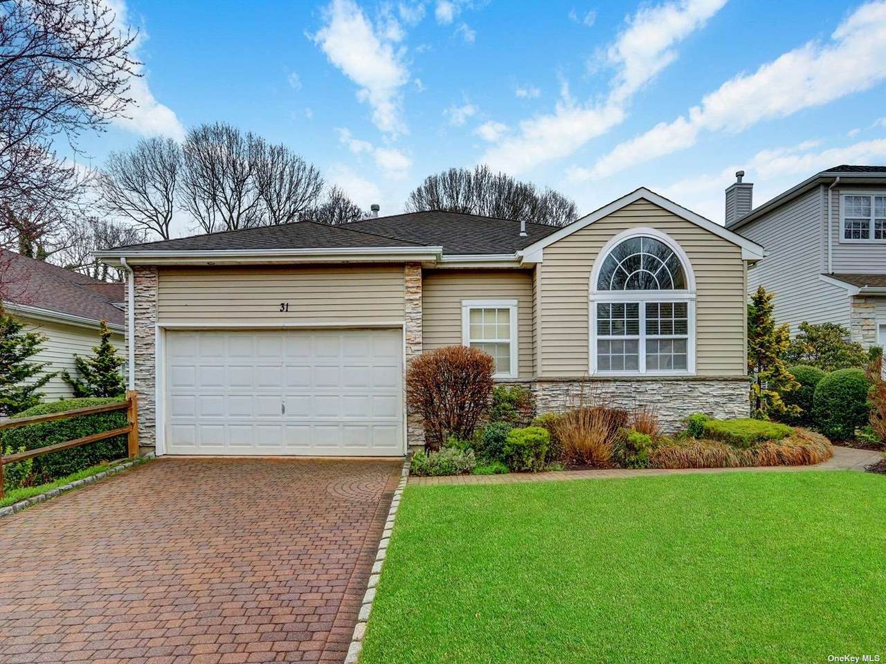 31 Hamlet Drive - Photo 1