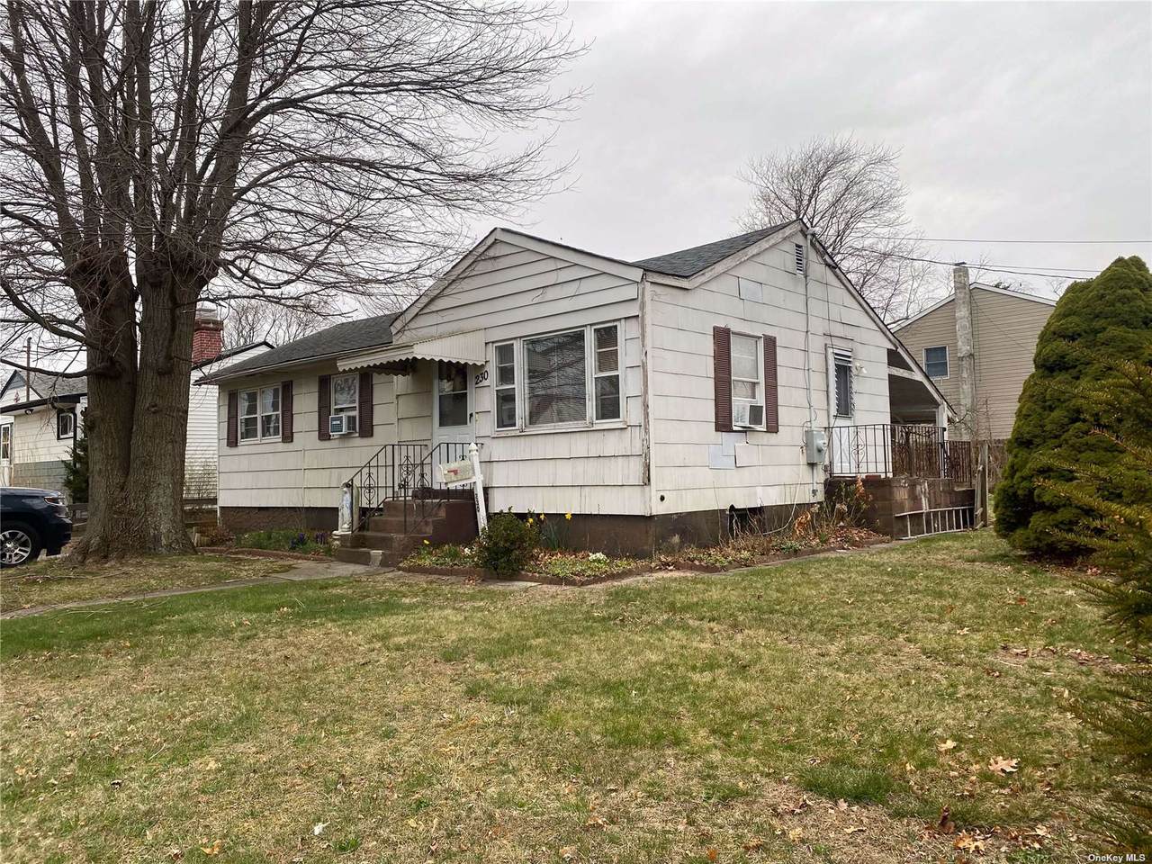 230 Newark Street - Photo 1