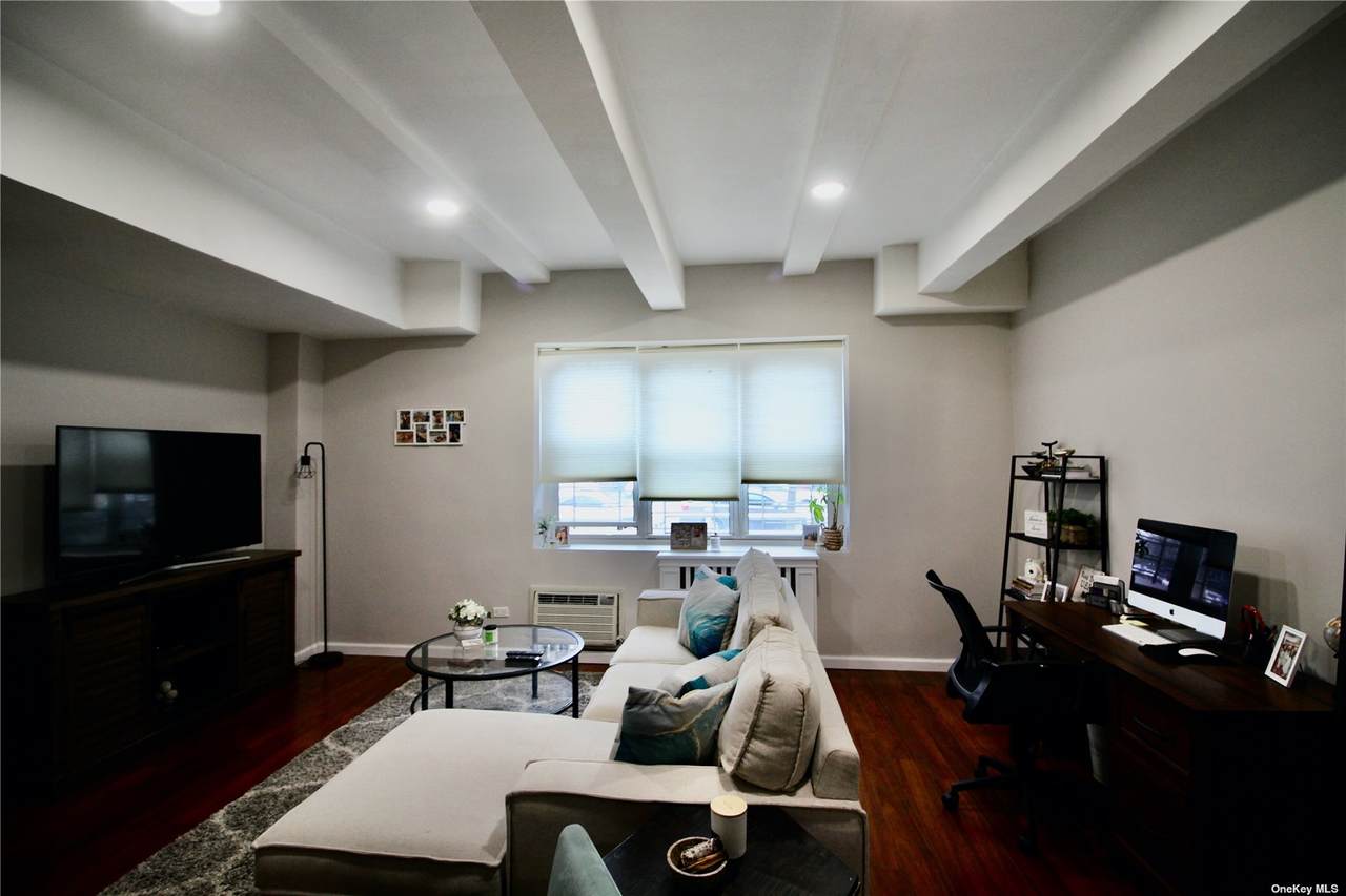 88-08 151 Ave - Photo 1