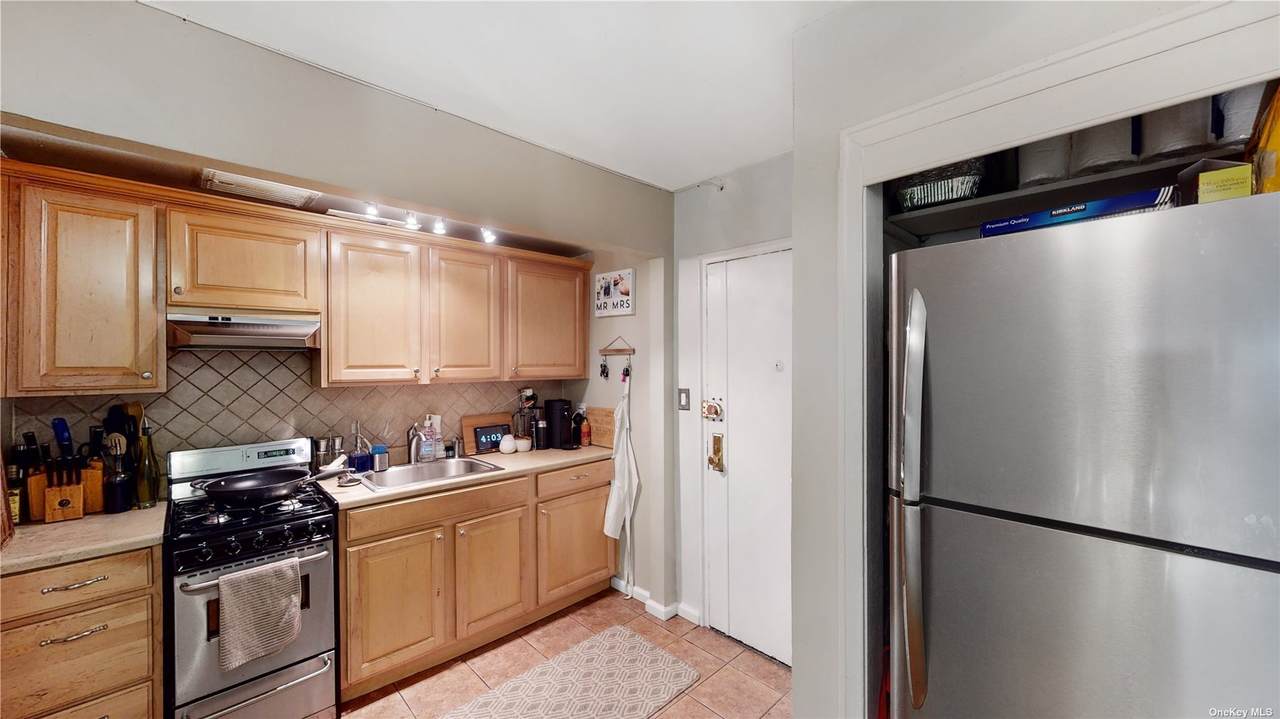 7550 Bell Boulevard - Photo 1