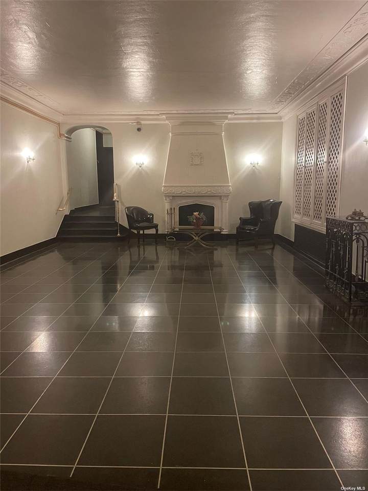 141 Wyckoff Place - Photo 1