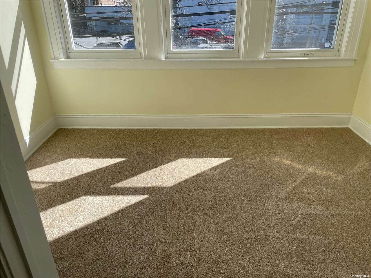 95-18 Waltham Street - Photo 1