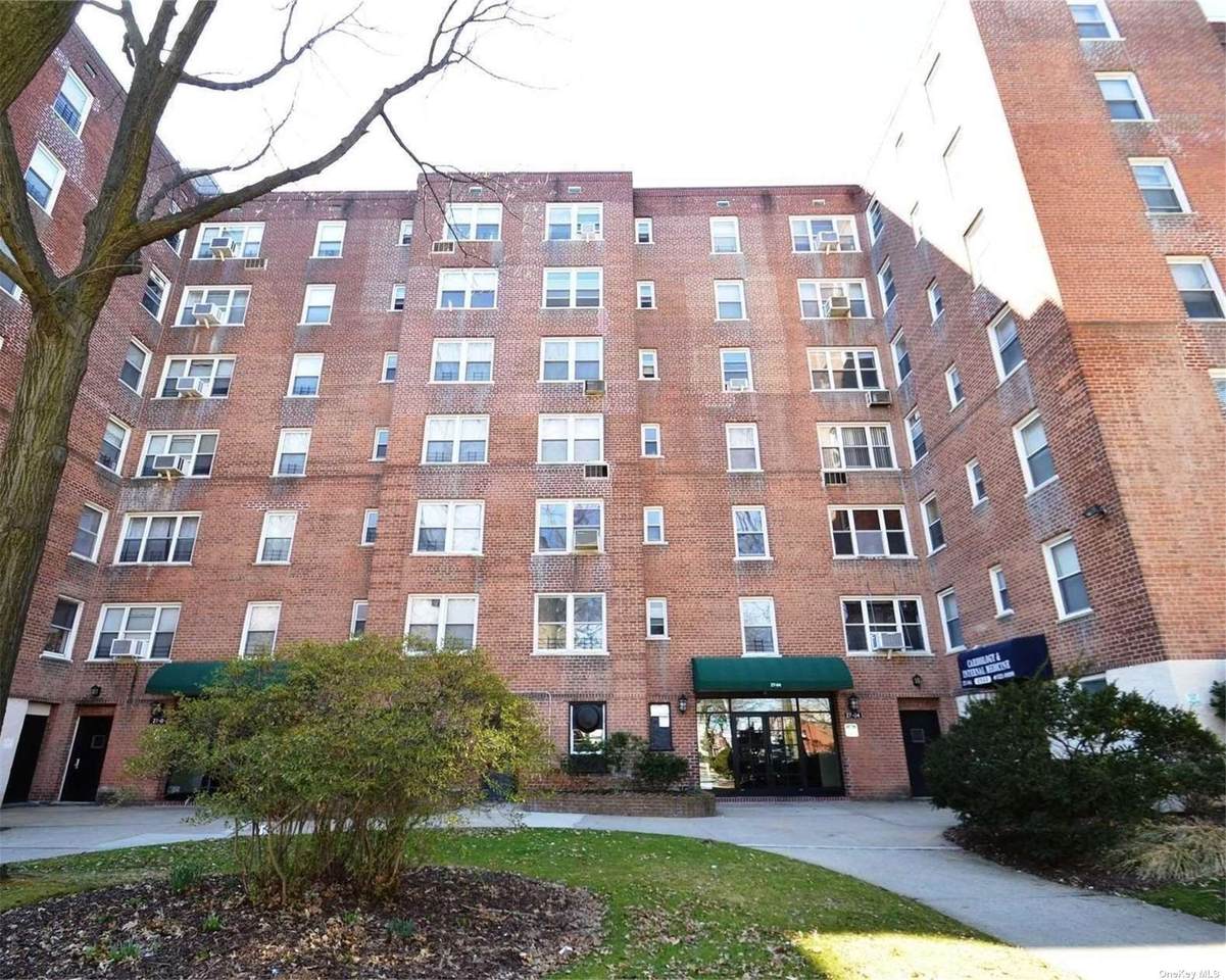27-04 Parsons Boulevard - Photo 1