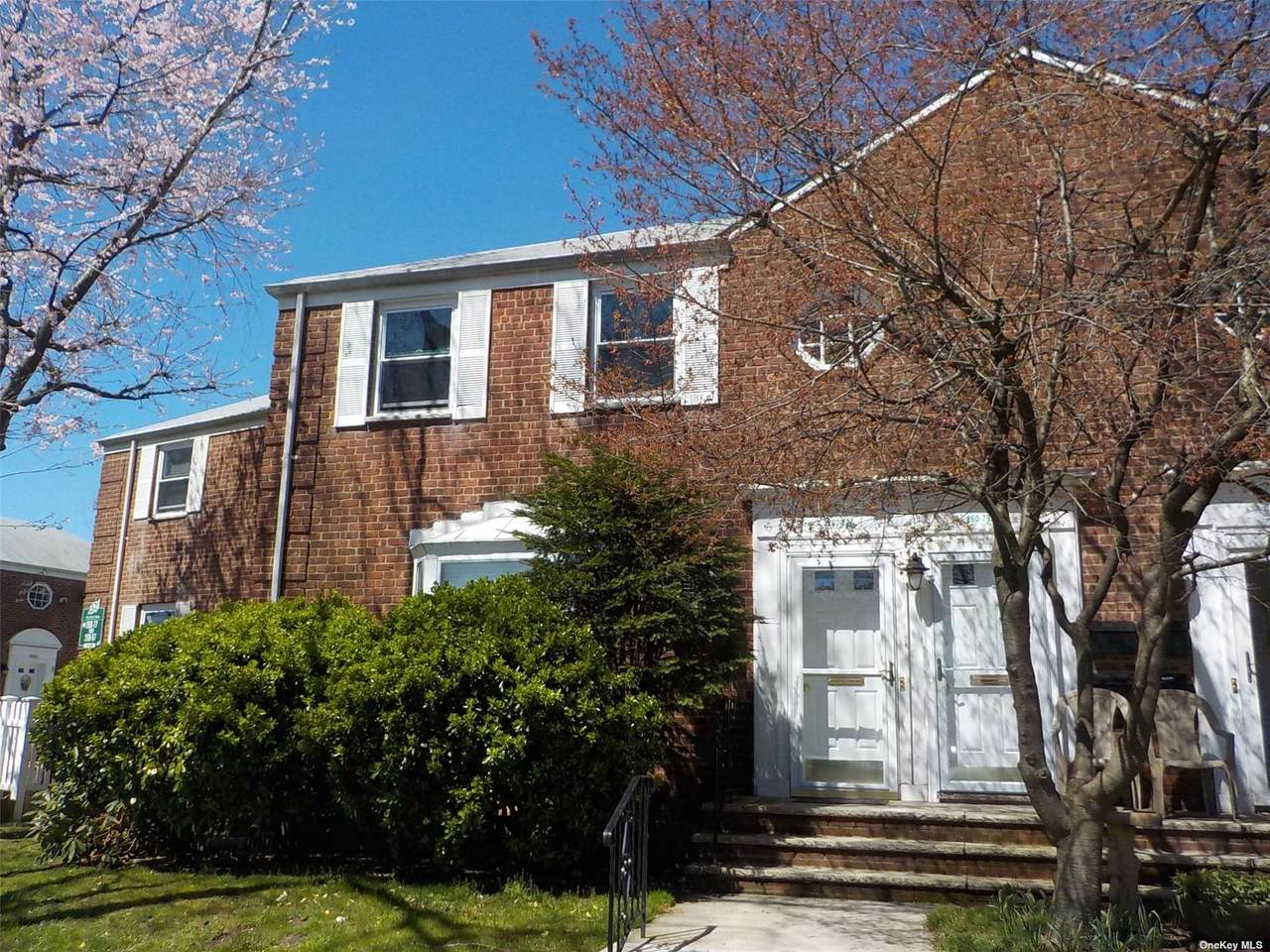 260-79 73rd Avenue - Photo 1