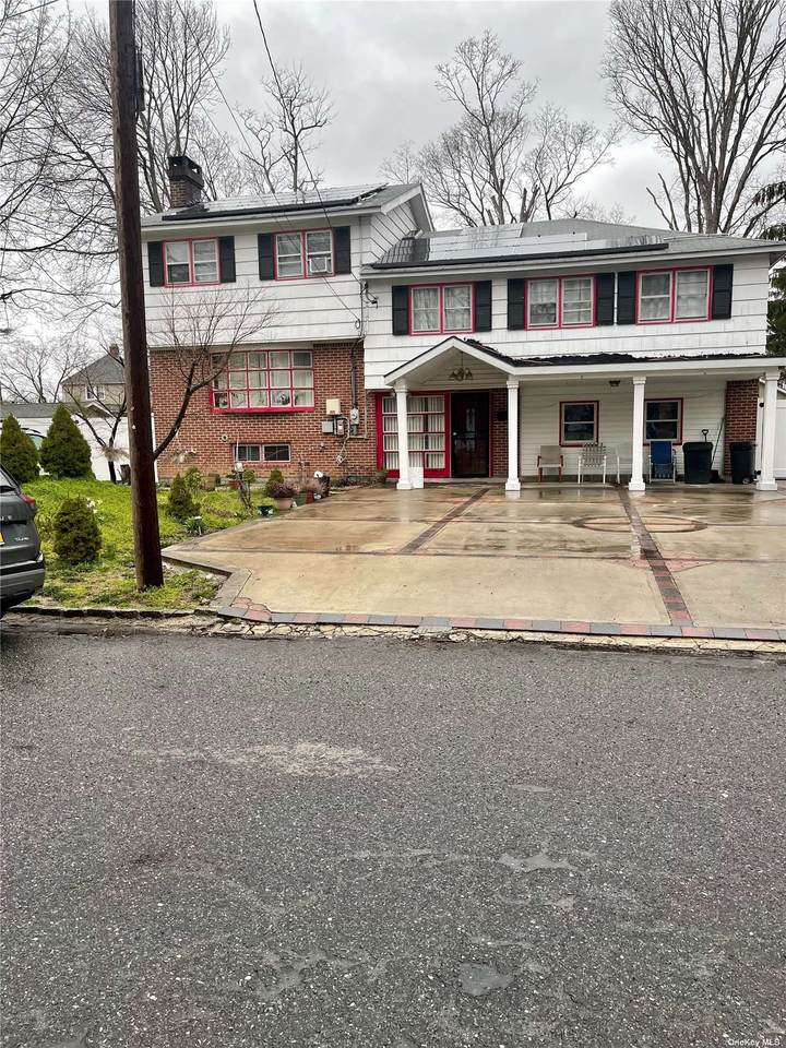 45 Jackson Avenue - Photo 1