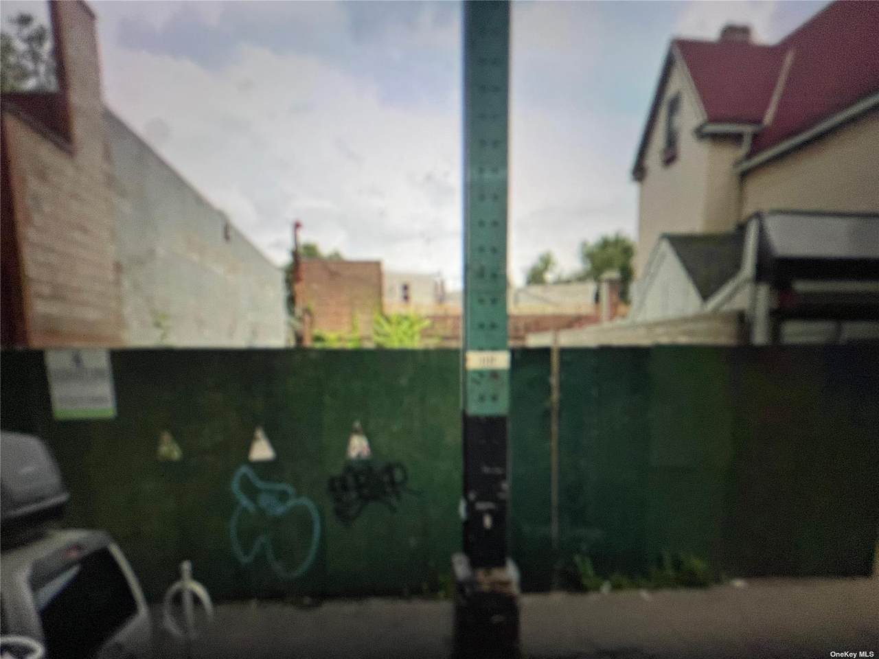 118-08 Jamaica Avenue - Photo 1