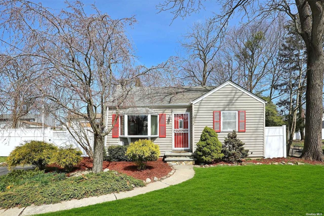232 Delaware Avenue - Photo 1