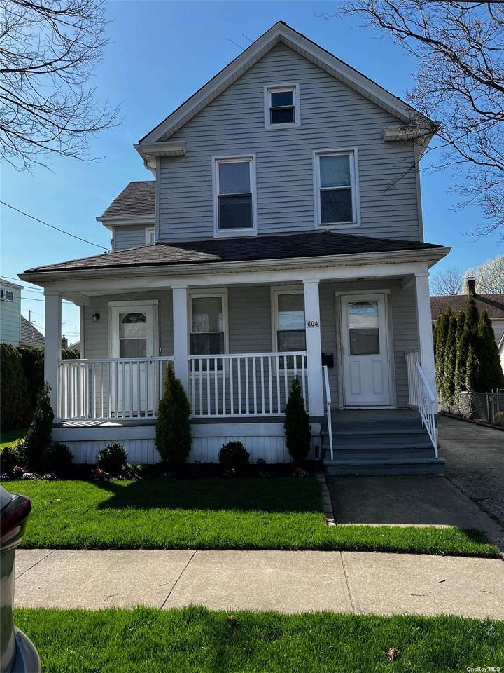 604 1st Avenue - Photo 1